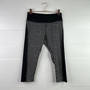 LULAROE Black White Diamond Abstract Simply Comfortable Workout Gym Capris Sz XS